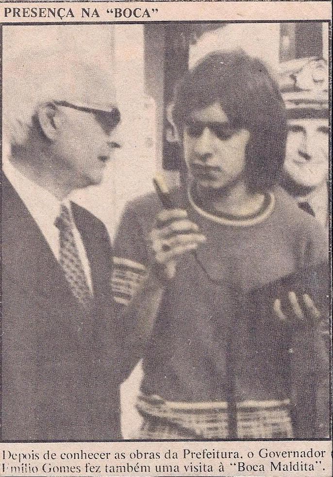 Novembro de 1973 — Gazeta do Povo: entrevistando o Governador Emílio Gomes na Boca Maldita. A imagem registra o momento